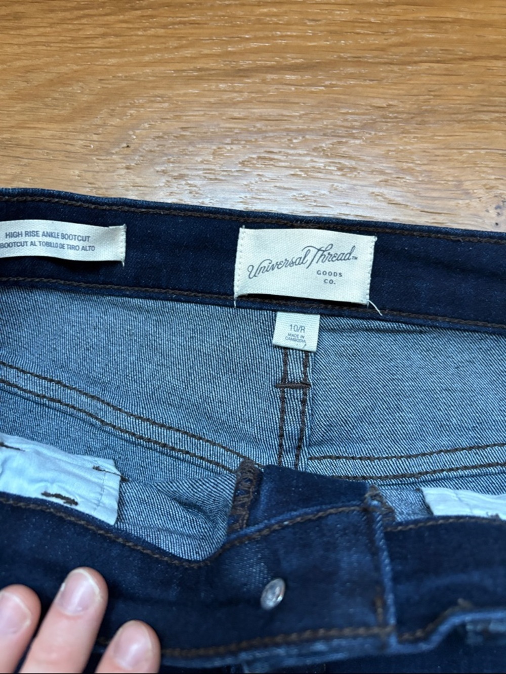 Universal Thread Women’s Dark Blue Jeans Size 10R High Rise Ankle Bootcut - Picture 2 of 5